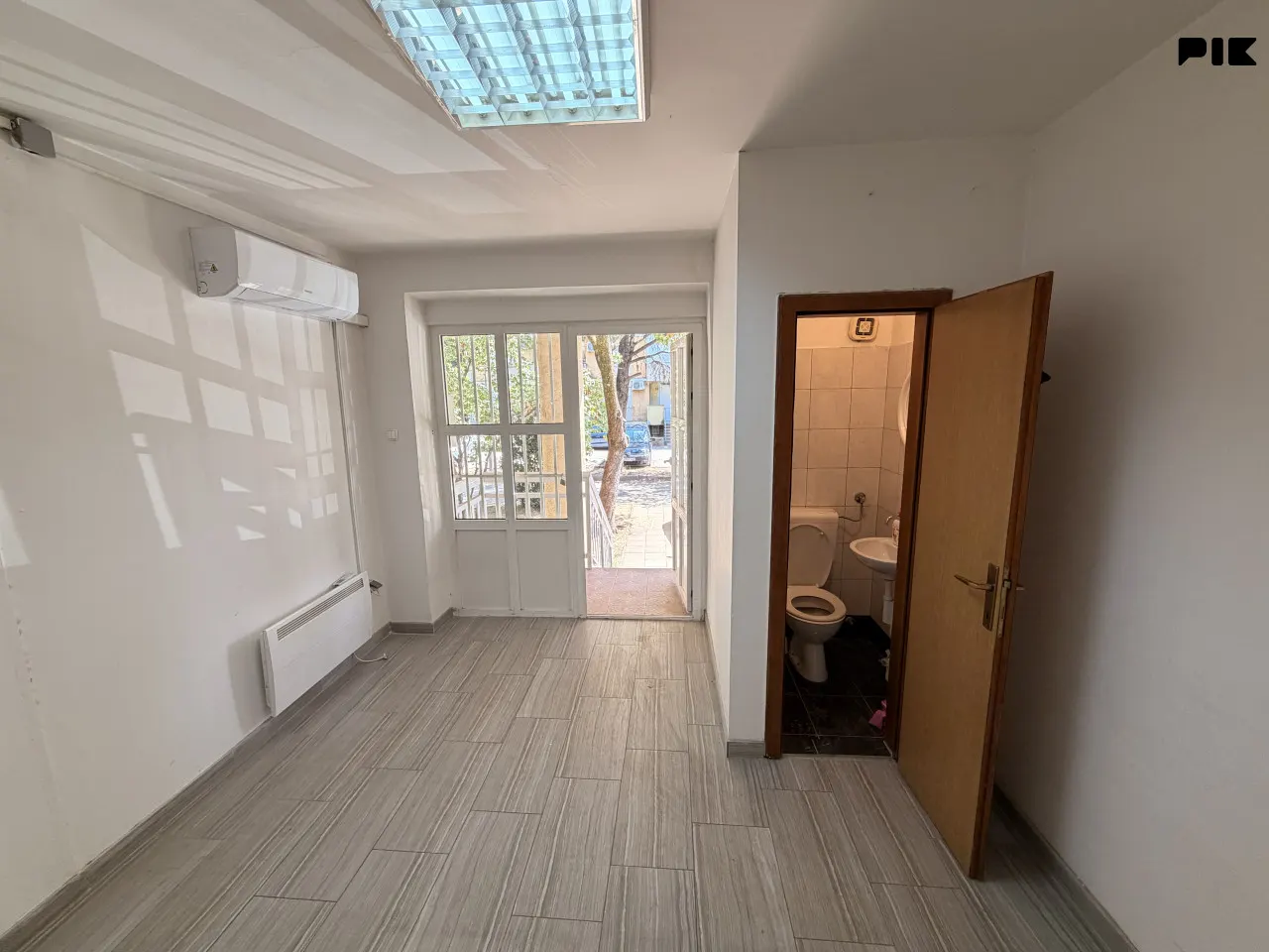 Poslovni prostor Mostar 15m2 — 1 / 8